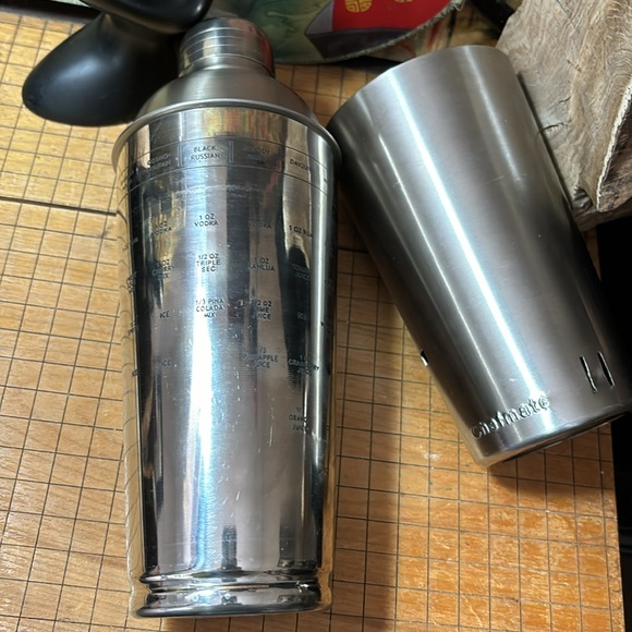 Chefmate Metal Bar Shaker With Drink Recipe Turn Selector Silver Tone 9.75”x4.5” - Picture 16 of 16